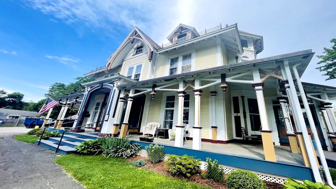 Recovery Mansion on Grand